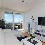 Apartamento With A Parking Space - 13028 Makarska