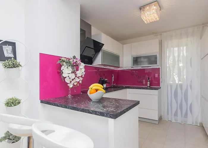 Apartment With A Parking Space - 13028 Makarska